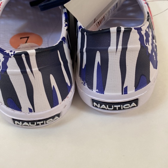 NWT NAUTICA Slip-on Style Kids Blue Tie Dye Sandals - Size 7 - Picture 4 of 5